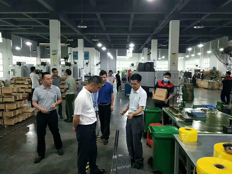 熱烈慶祝東莞市道滘鎮(zhèn)委書記到我司參觀指導(dǎo)